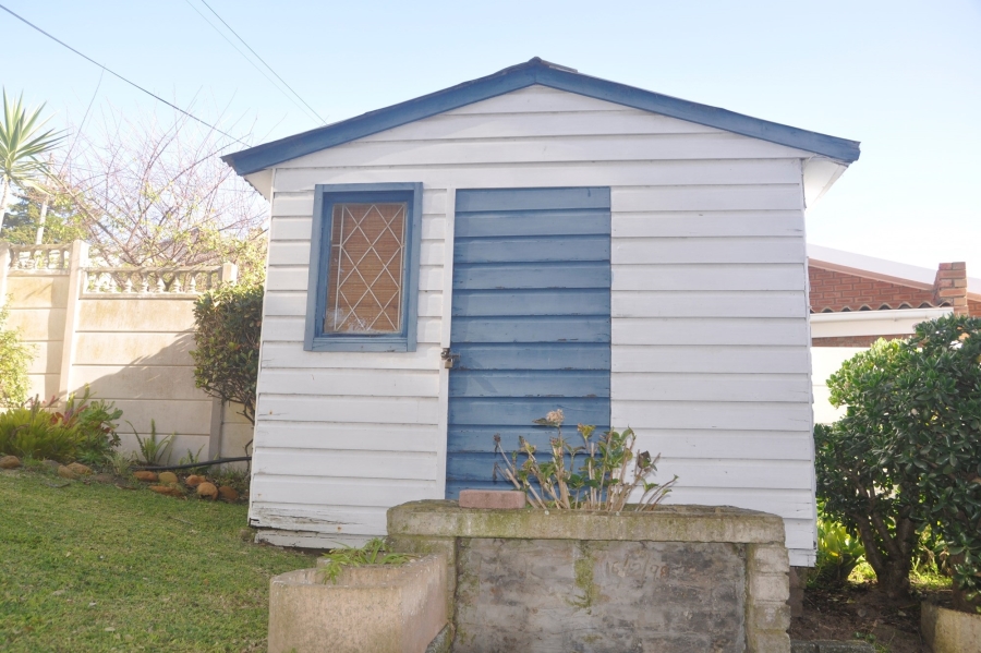 5 Bedroom Property for Sale in Fraaiuitsig Western Cape